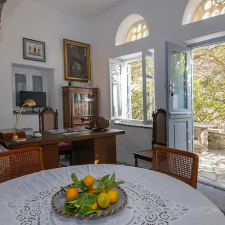 Villa Tina & Miltos Karia (Tinos)
